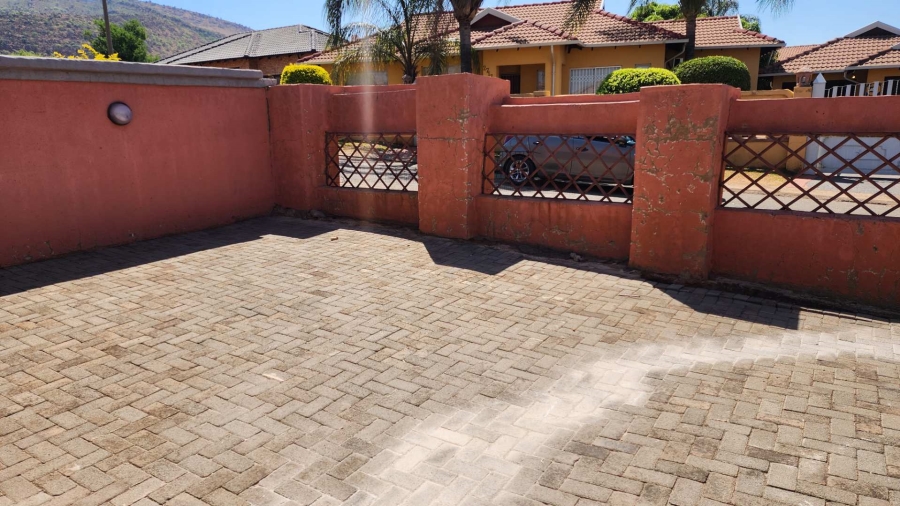 3 Bedroom Property for Sale in Tlhabane North West
